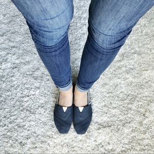 Toms Navy flats